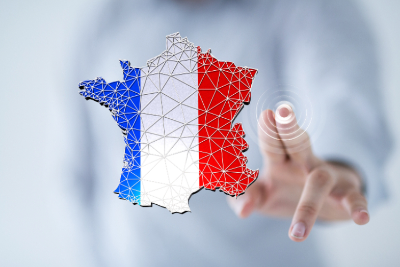 photo représentant la carte de la France colorée en bleu blanc rouge